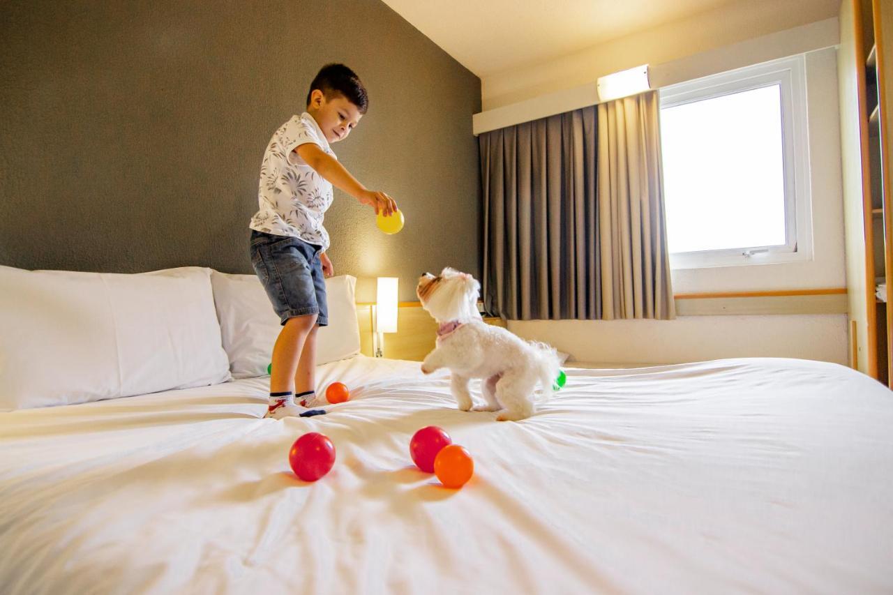 ホテル Ibis Criciuma クリシウマ エクステリア 写真
